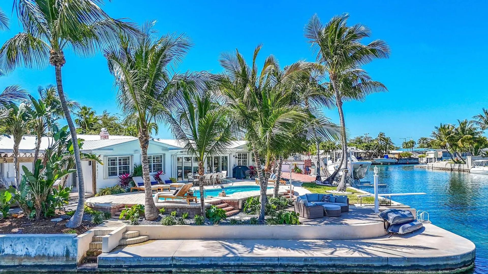 Triple Crown Villa Stock Island 0*,  United States